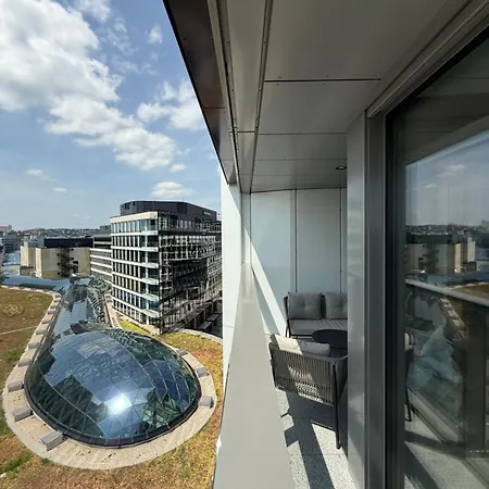 Apartment Eurovea Tower River View Down Town