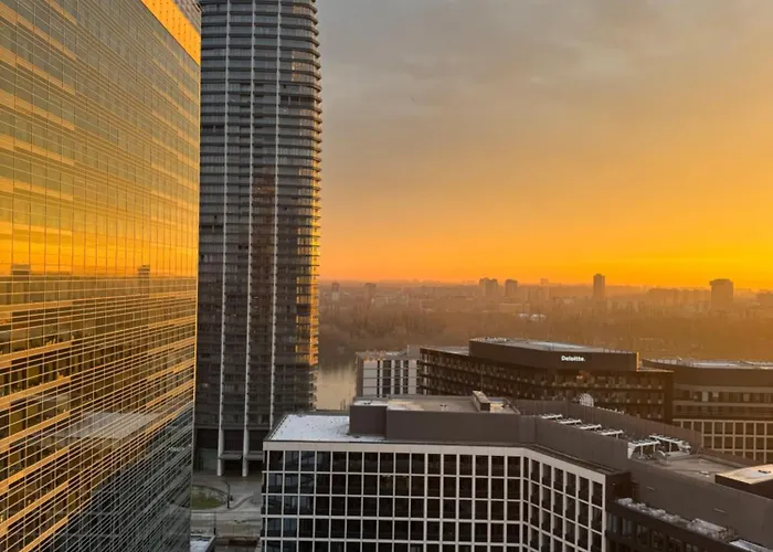 아파트 Eurovea Tower River View Down Town 브라티슬라바