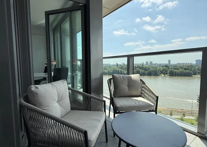 Eurovea Tower River View Down Town 아파트