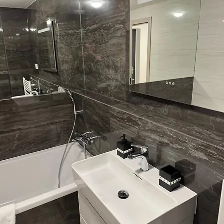 Eurovea Tower River View Down Town Apartmán *